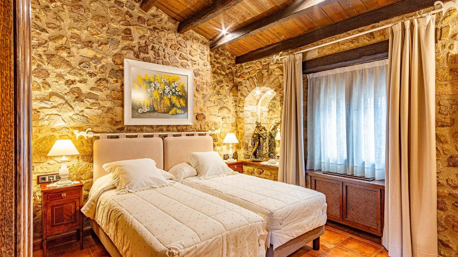 Cal Bisbe, Your Rural Holiday Home Capmany Landhaus