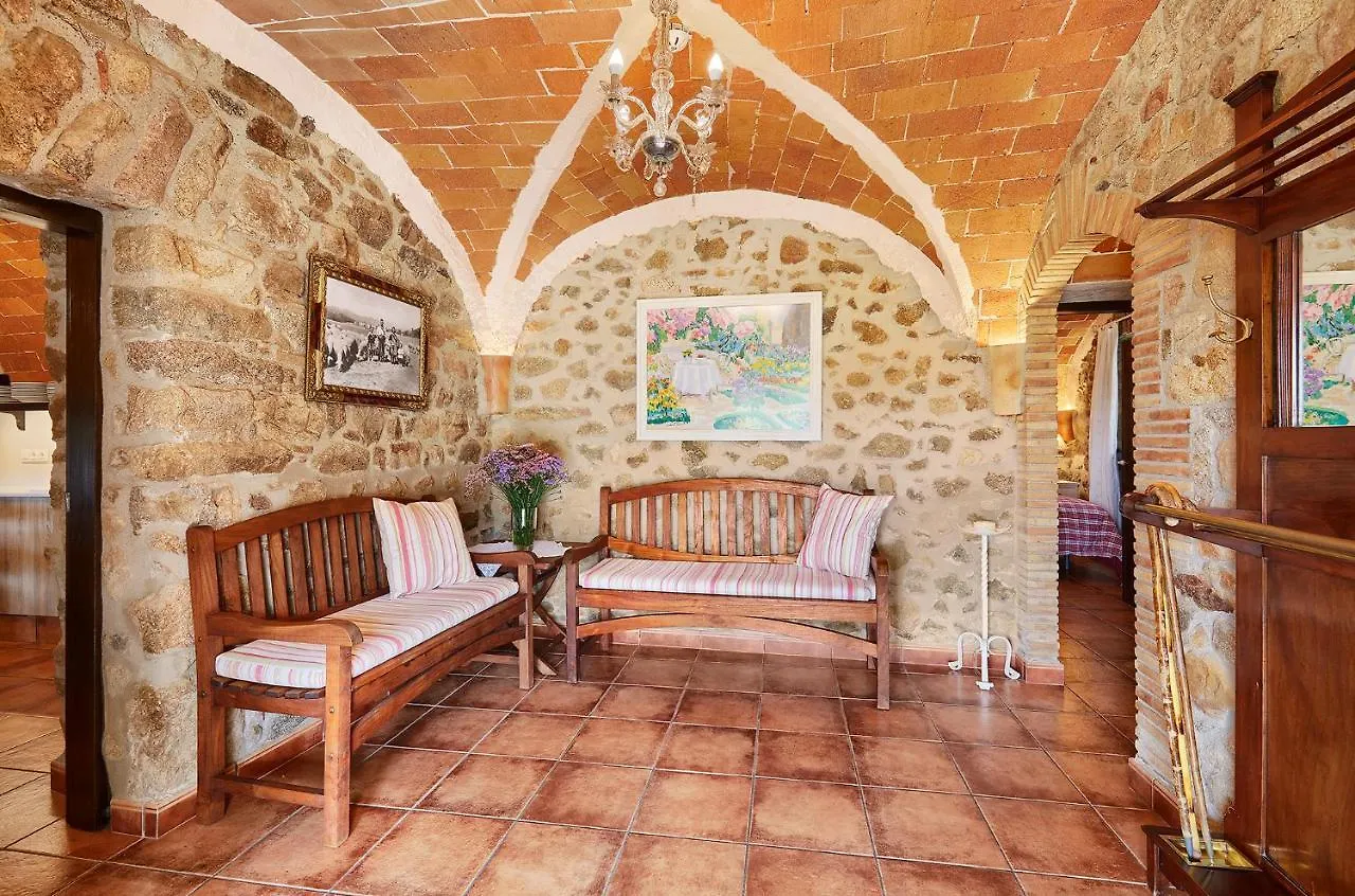 Cal Bisbe, Your Rural Holiday Home Capmany 0*,  Spanje