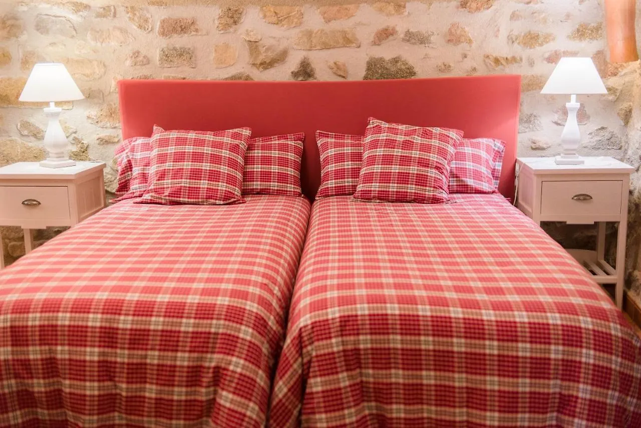 Cal Bisbe, Your Rural Holiday Home Capmany Spanje