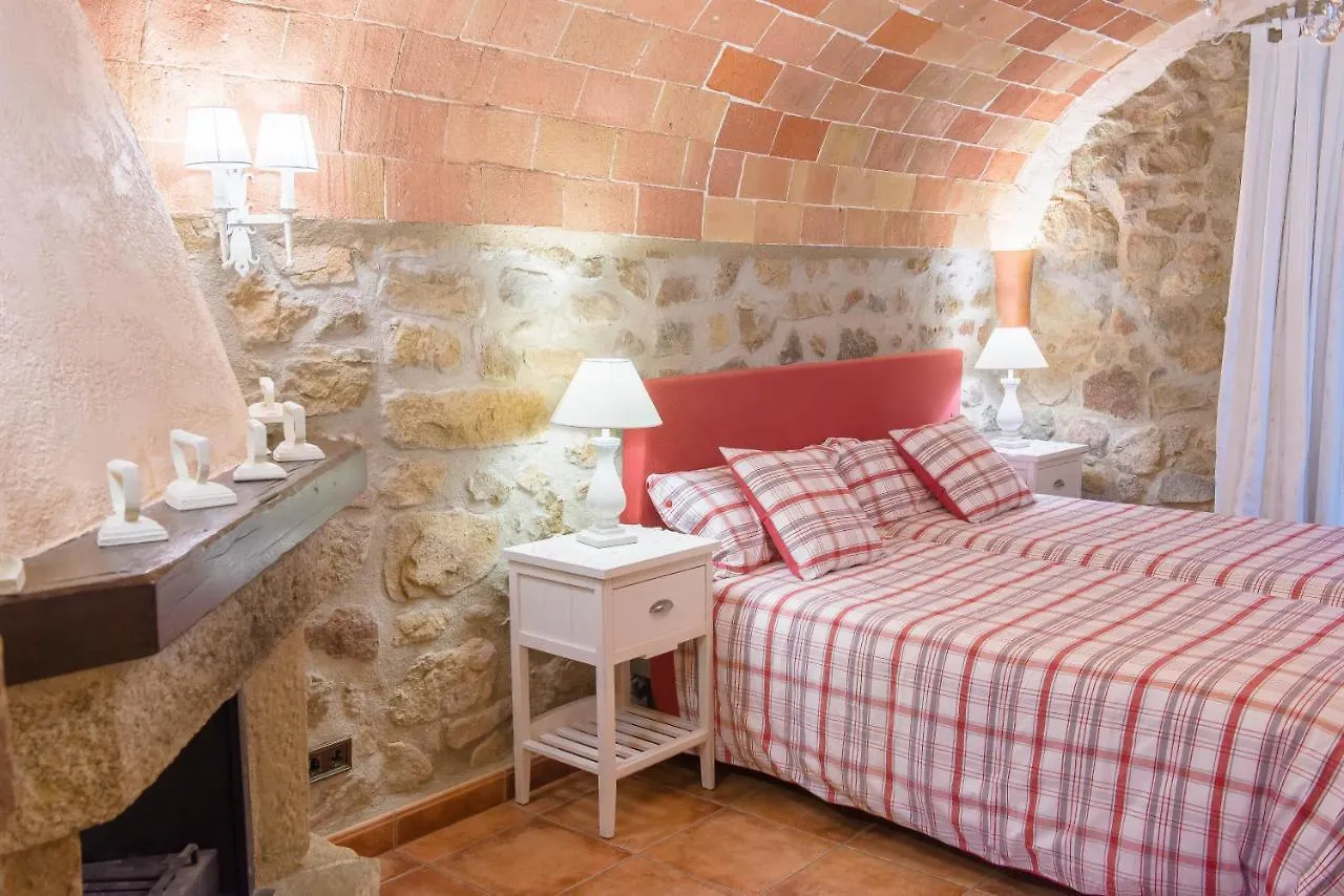 Cal Bisbe, Your Rural Holiday Home Capmany Landhuis