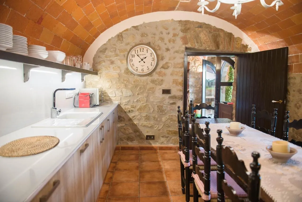 Cal Bisbe, Your Rural Holiday Home Capmany